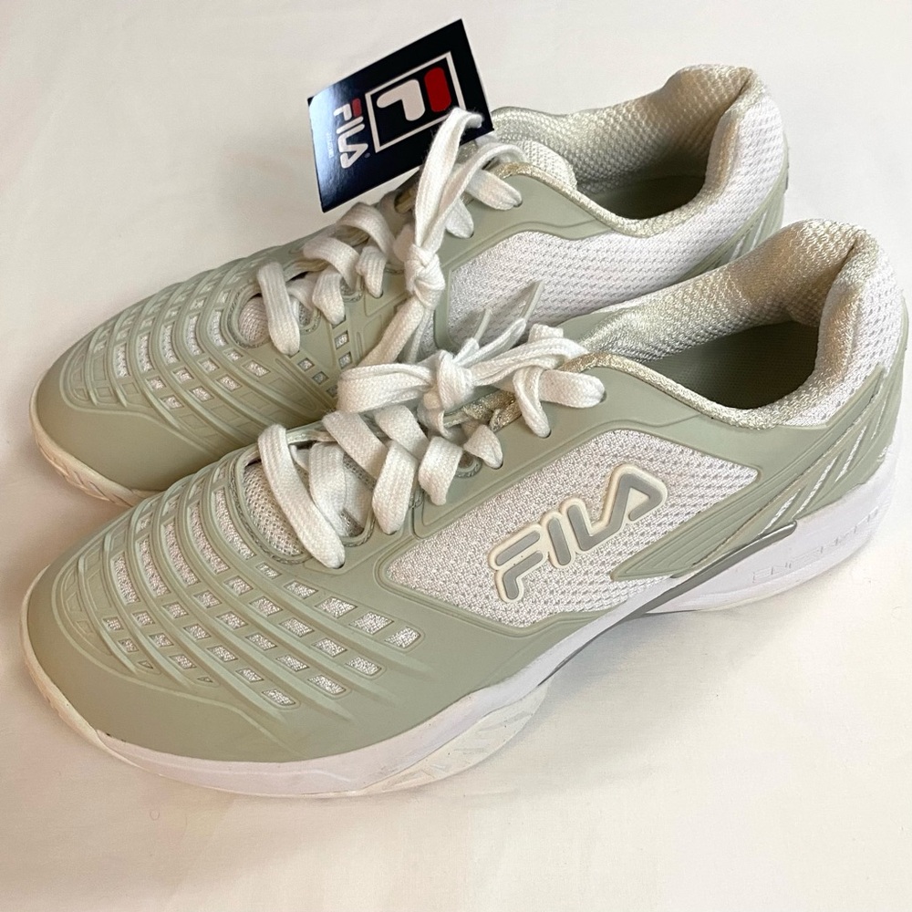 Fila Women's Axilus 2 Energized Tennis Shoe, White/Metallic Silver New sz 10 - Picture 3 of 8